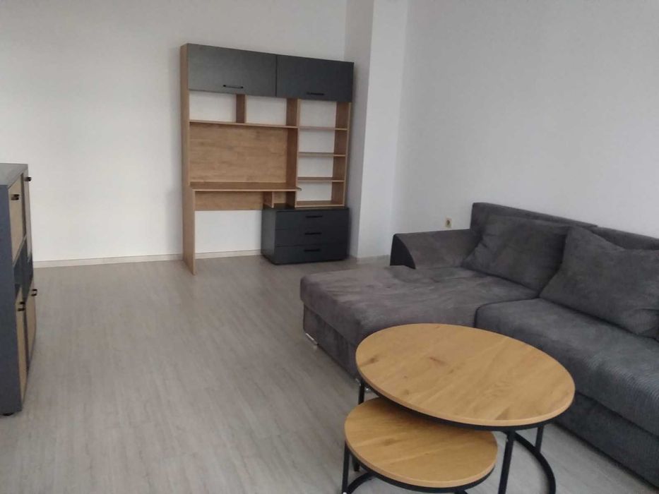 Дава се под наем Тристаен апартамент в Варна, Възраждане 1 - 71 кв.м за 510 € - Снимка #1