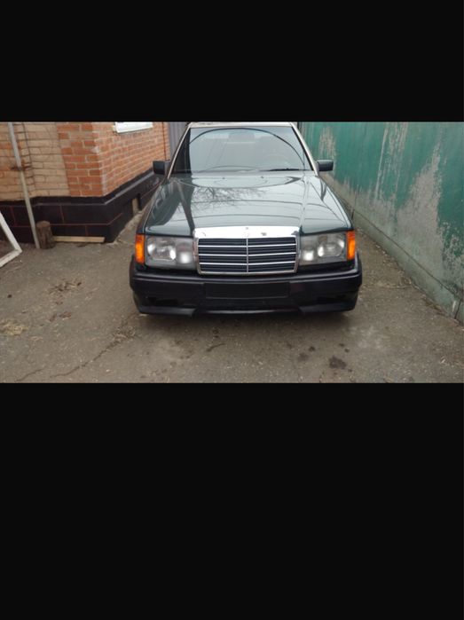 Бампер, пороги 124 мерседес