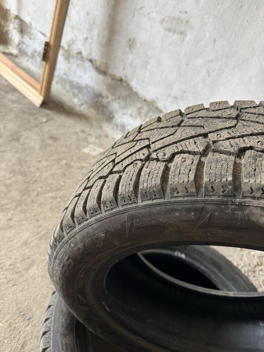 Продам комплект зимней резины