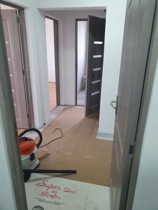Vand apartament 2 camere decomandat