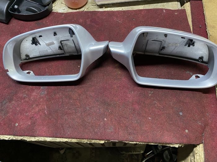 Капаци за огледала сиви оригинални Ауди А5 А4 след 2010г 8f0857528