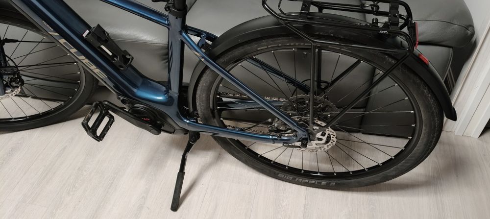 Bici electrica Cube Touring 2025