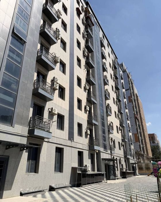 2/2/10 50м2 Срочно Жк Sayram Avenue , Буз базар .