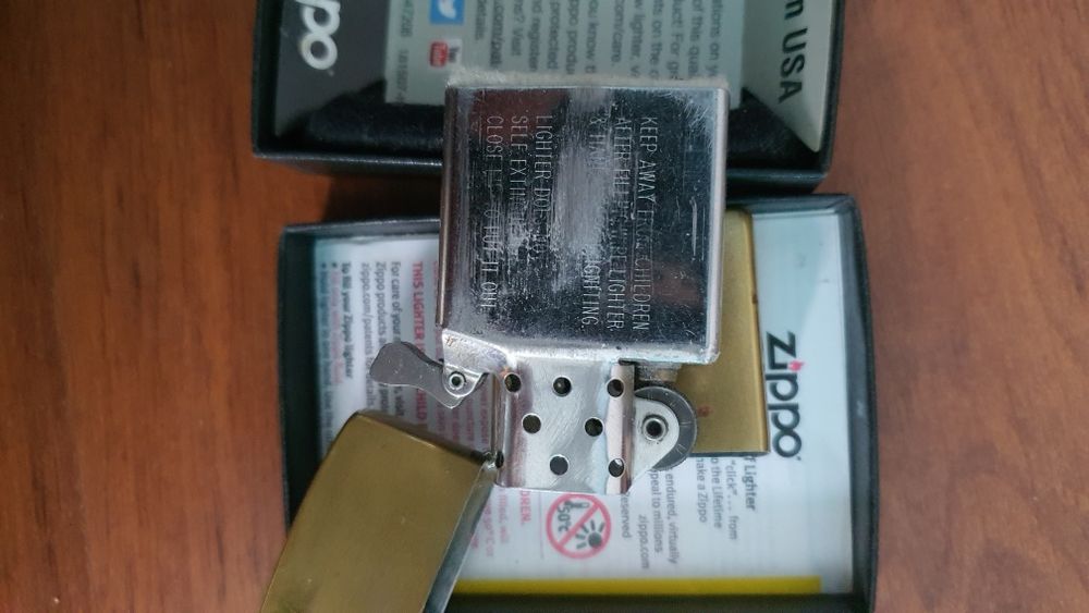 Bricheta Zippo originala