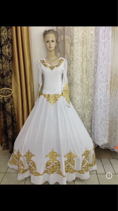 Казахское национальное платье и саукеле