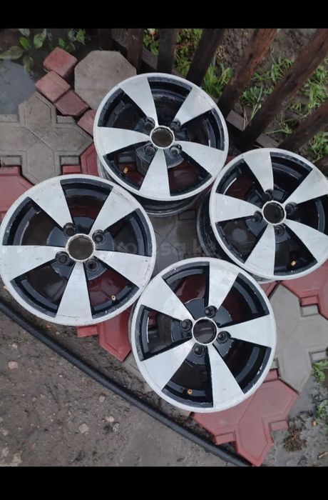 Продам титанки Размер R13 диски на ваз Лада