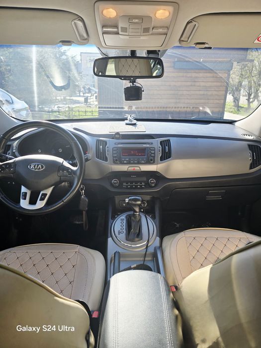 Продам KIA SPORTAGE автомат