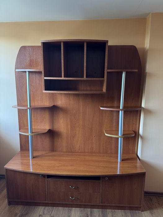 Секция за хол, запазена