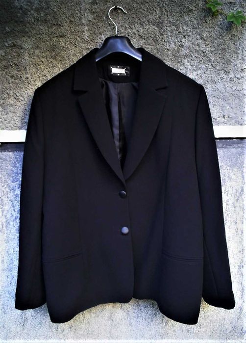 Bluzon NEGRU cu decor floral CREM+MARO_masura 46-48XXL