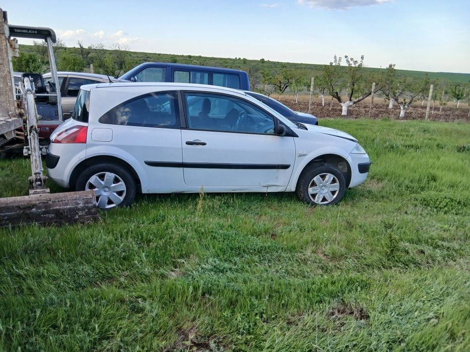 Коли на части Reno Clio Ford Transit VW Transporter Mercedes E220 Peugeot 206