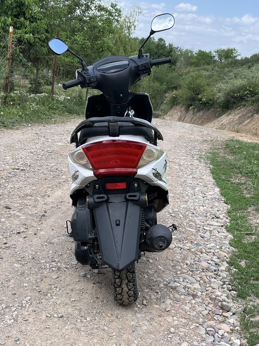 Продам мопед м8 срочно