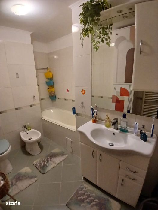 Vand apartament complet utilat, 4 camere, Gheorgheni
