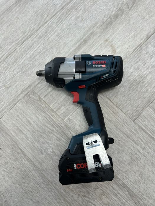 Bosch GDS18V-1000 impact