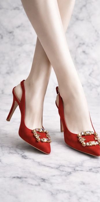 Pantofi cu toc Botinelli cu detalii aurii