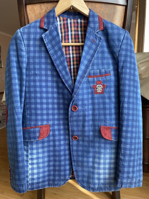 Продам пиджаки для мальчиков