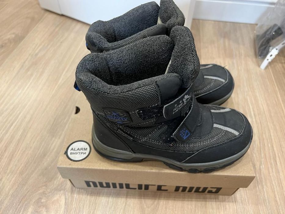 Зимние ботинки на мальчика р.36