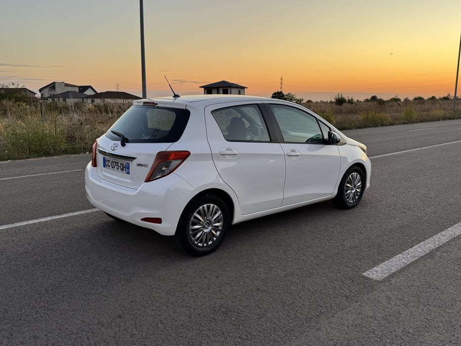 TOYOTA Yaris 2012 — imagine 5