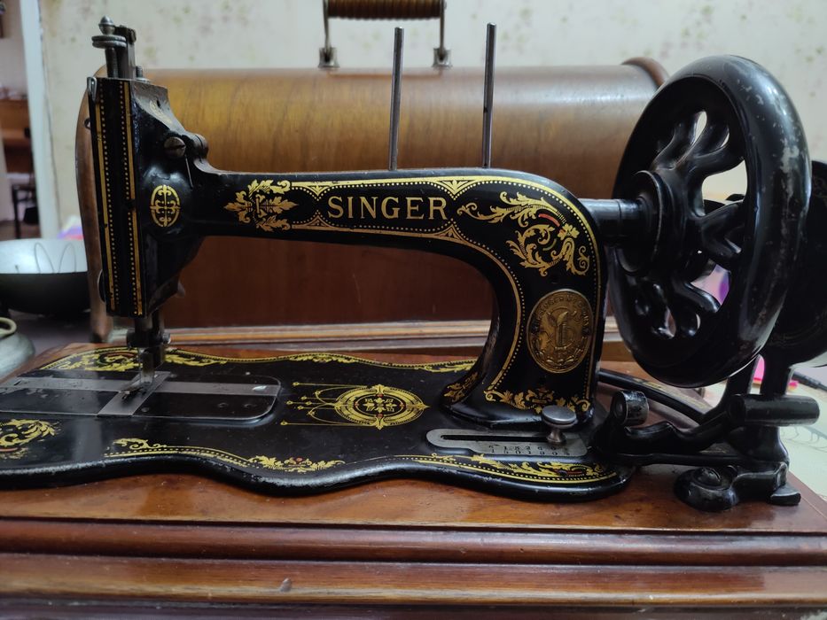 Швейная машинка Зингер
