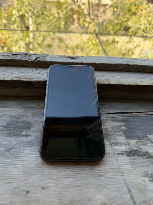 Продам iPhone 11