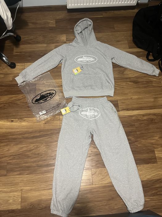 Corteiz set с лека забележка