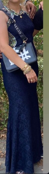 Официална много ефектна рокля