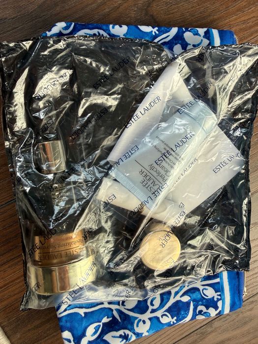 Подарочный набор от Estee lauder