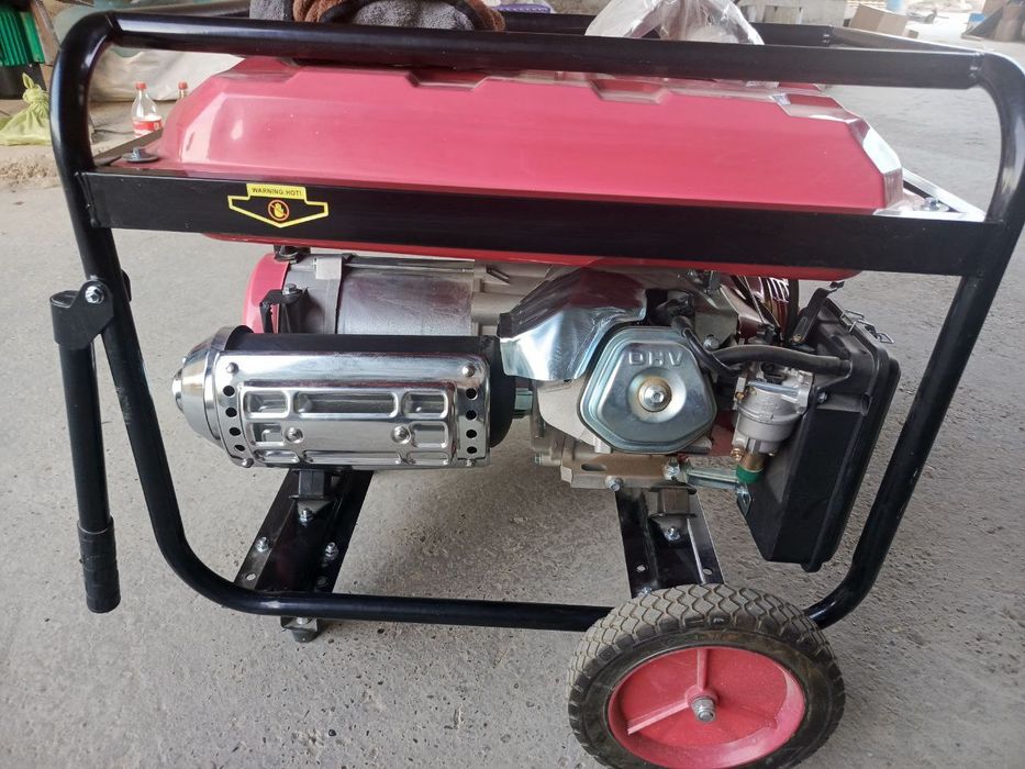 Генератор 7,5-8 кВт.