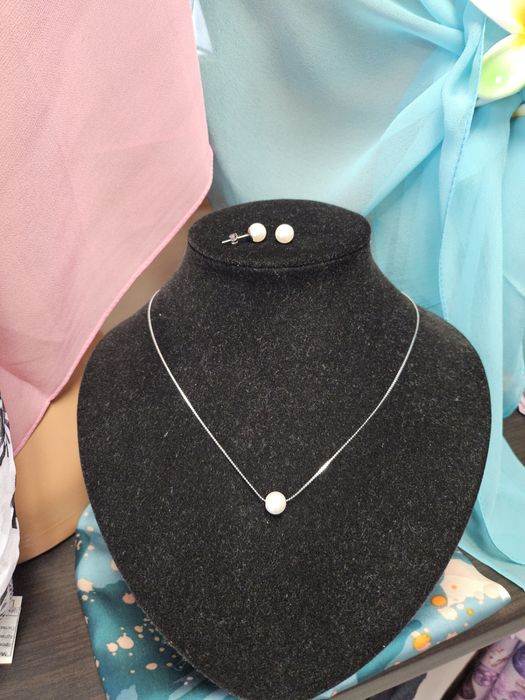 Колие с обици перлички