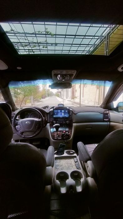 Kia karneval Sotiladi