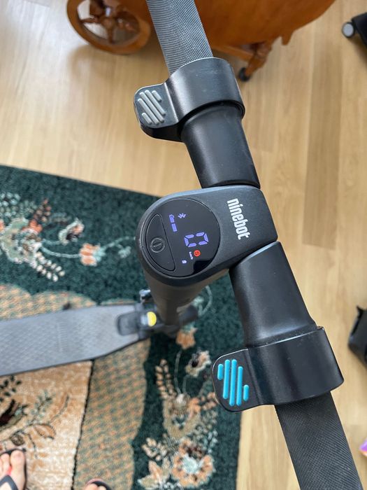 Trotinetă electrică Segway Ninebot ES1 – 673 km – stare foarte bună