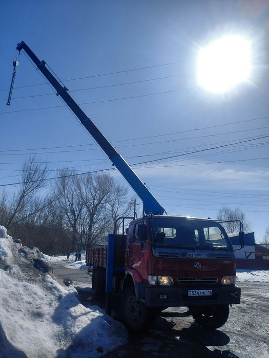 Услуги манипулятора, и самосвала.