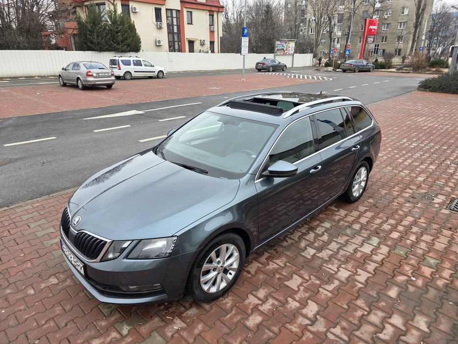 Skoda Octavia III  Trapa/Panorama/ Sistem muzica