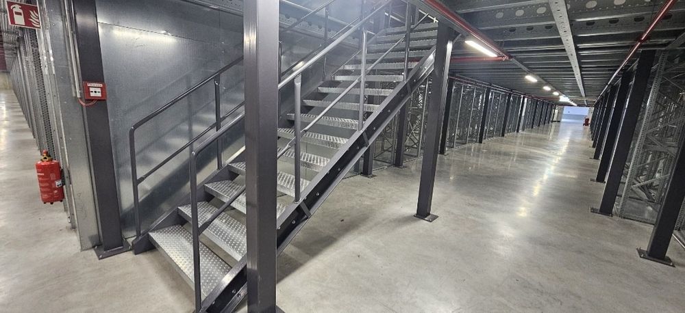 Confectionam scări zincate galvanizare
