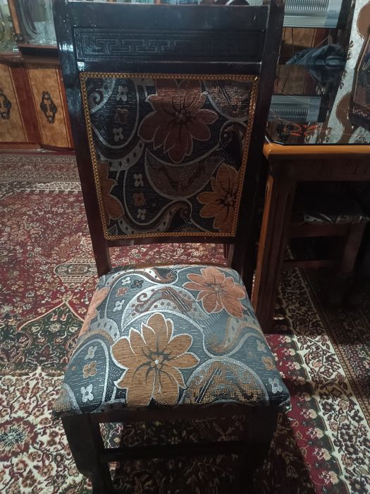 стол стул сотилади 8 талик