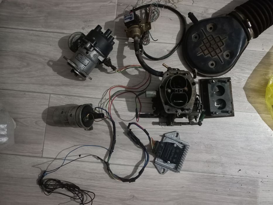 Карбюратор.трамблер.камутатор.бензанасос.катушка.