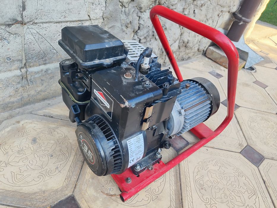 Генератор бензиновый ,мощность 1300W