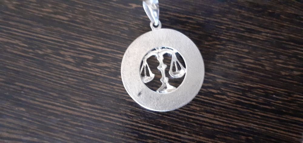 Продам кулон серебряный и серьги