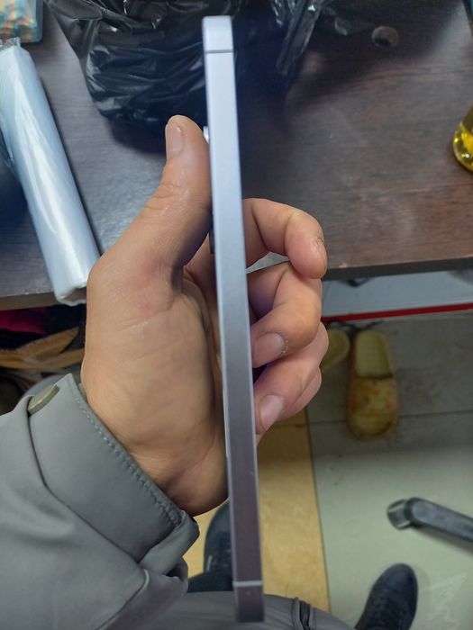 Самсунг с 25 FE.