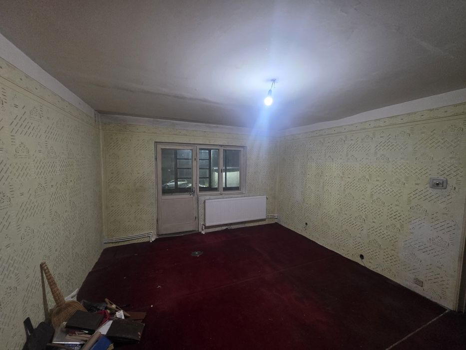 De vânzare apartament 2 camere, 51 mp Broșteni