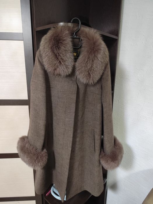 Продам Женское  Пальто!