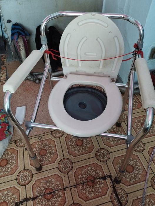 Стул инвалидный с горшком