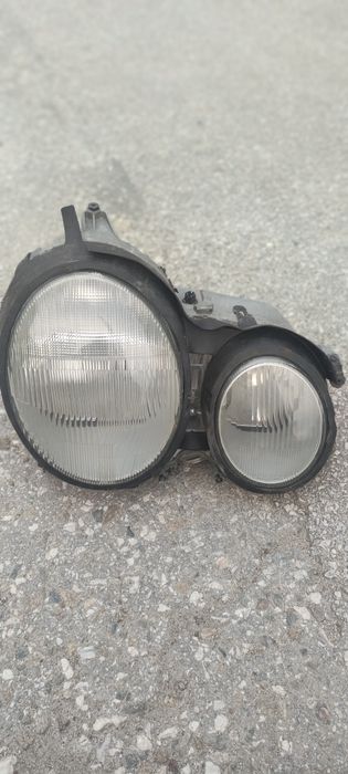 Оригинален Фар за Мерцедес Е класа  W210 HELLA