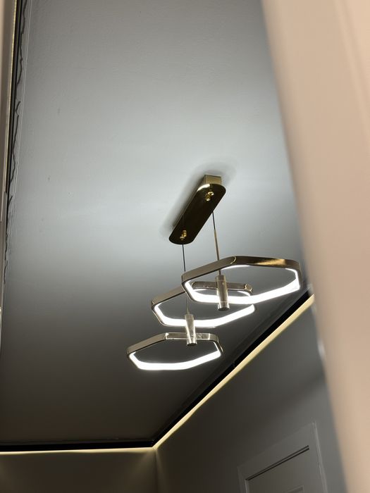 Продается люстра