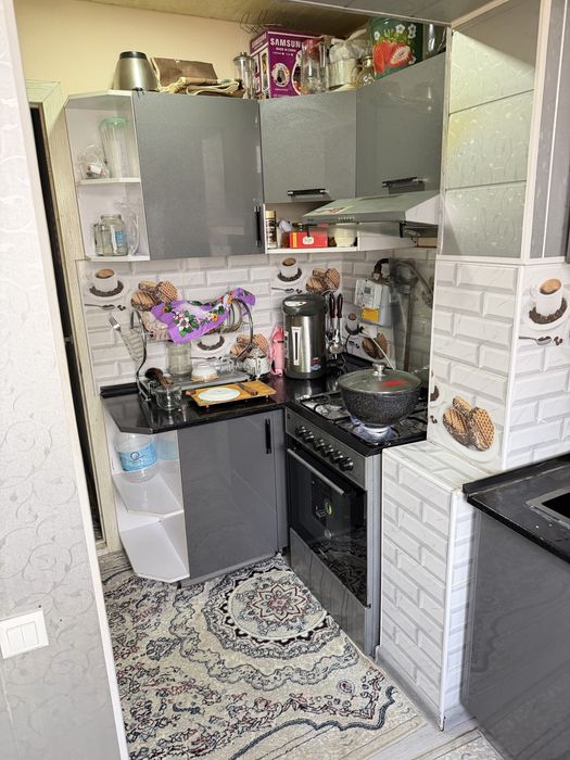 Olmaliqda 3xonali kvartira sotiladi!