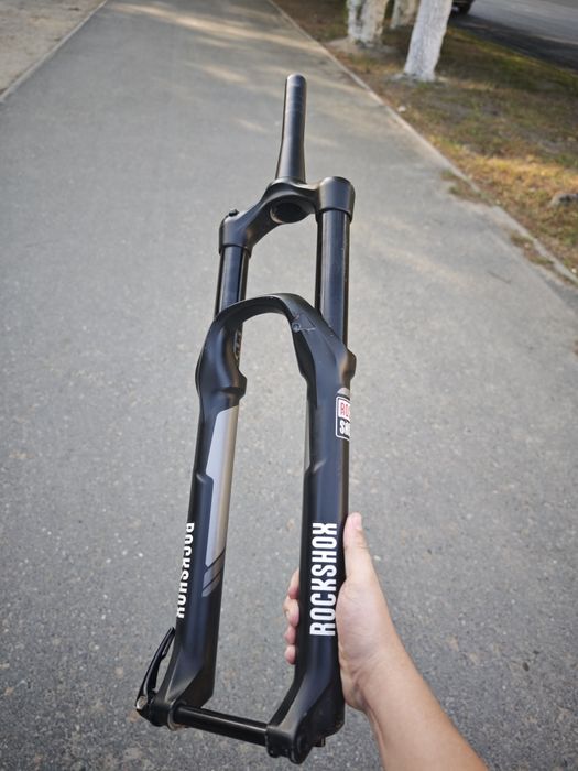 Вилка воздушная Rock shox СРОЧНО!!!