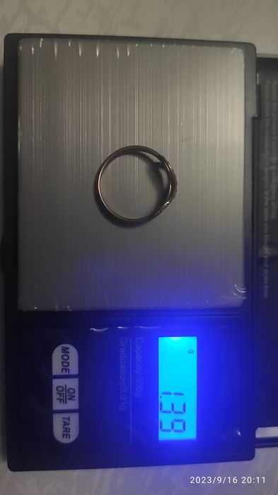 Продаётся золотое кольцо