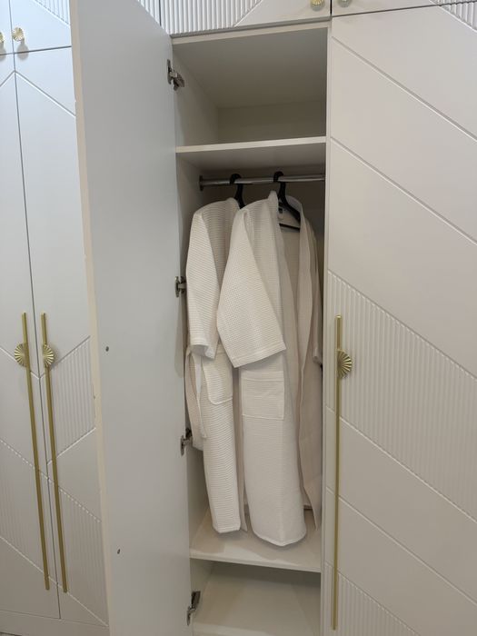 Сдаю посуточно 2 комнт квартиру дорого!