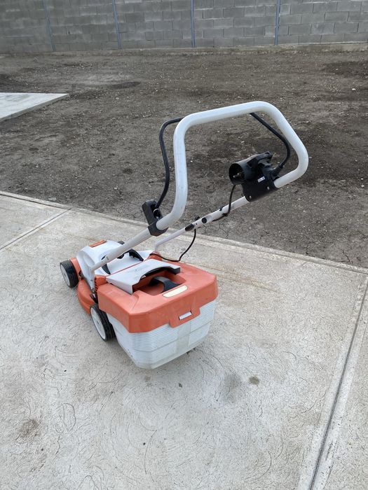 Masina tuns iarba electrica stihl defecta