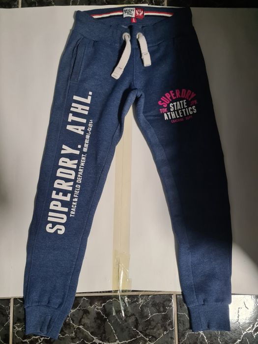 Pantaloni de trening Superdry