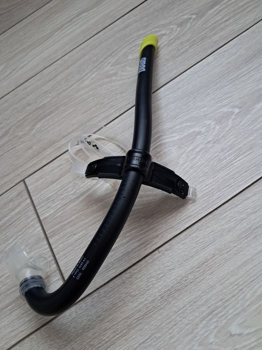 Трубка для плавания продам.